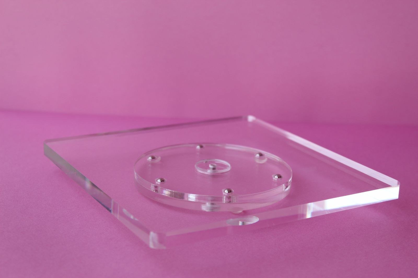 TURN TABLE